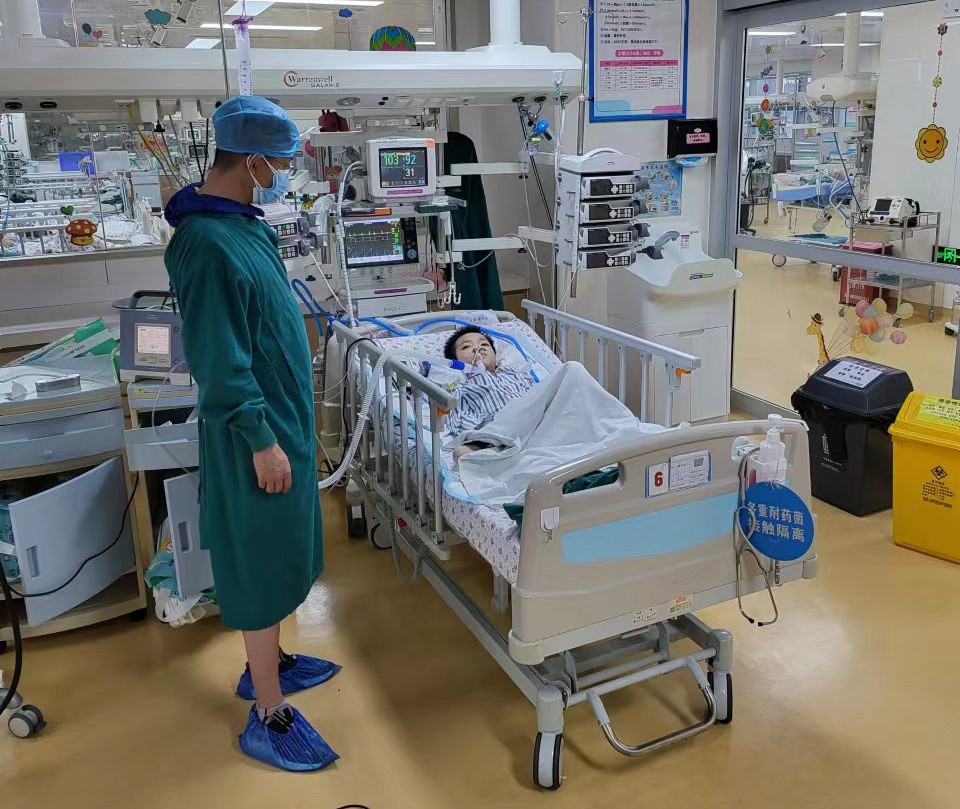 广南县跨省救护车出租公司